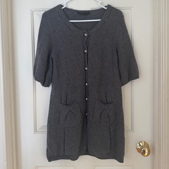 BCBGMaxAzria Sweaters - BCBGMaxAzria Gray Knit Short Sleeve Cardigan Sweater